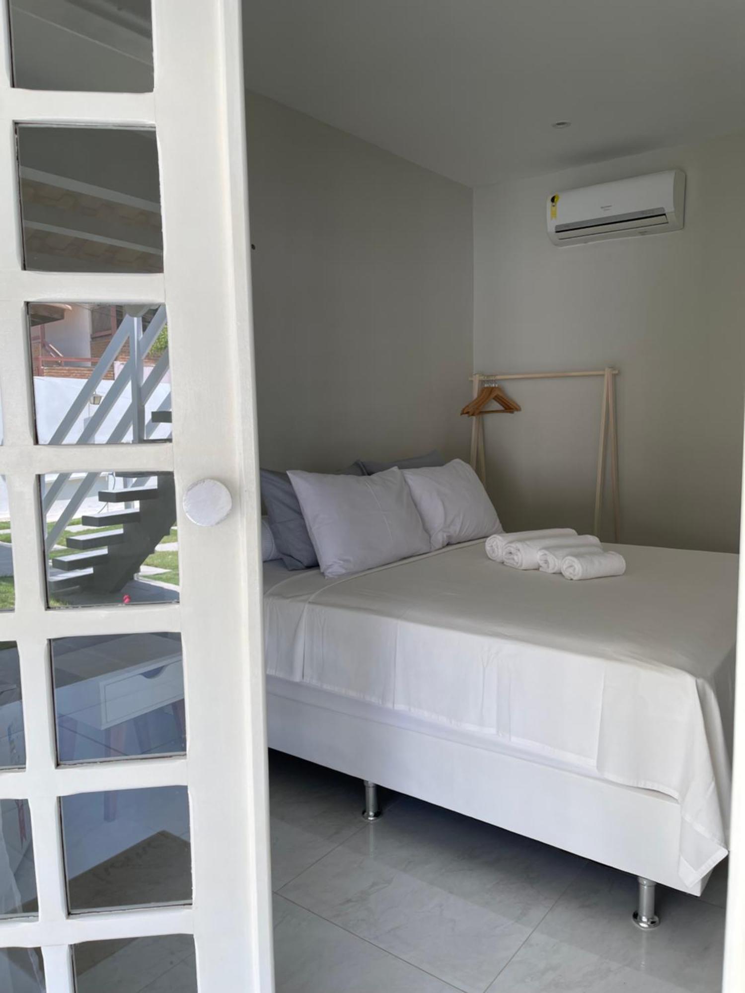 Charlotte House Hotel Canoa Quebrada Buitenkant foto