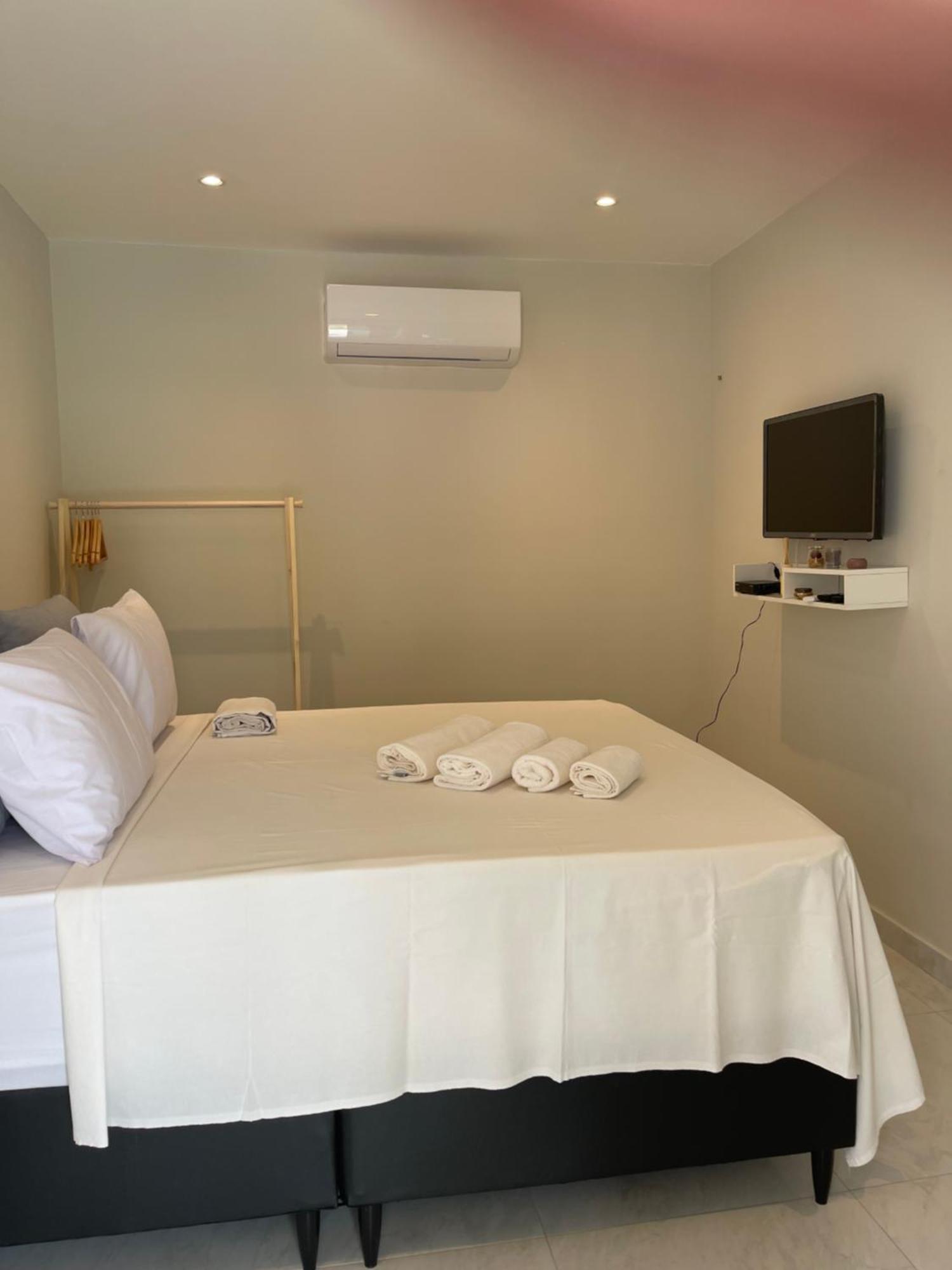 Charlotte House Hotel Canoa Quebrada Buitenkant foto